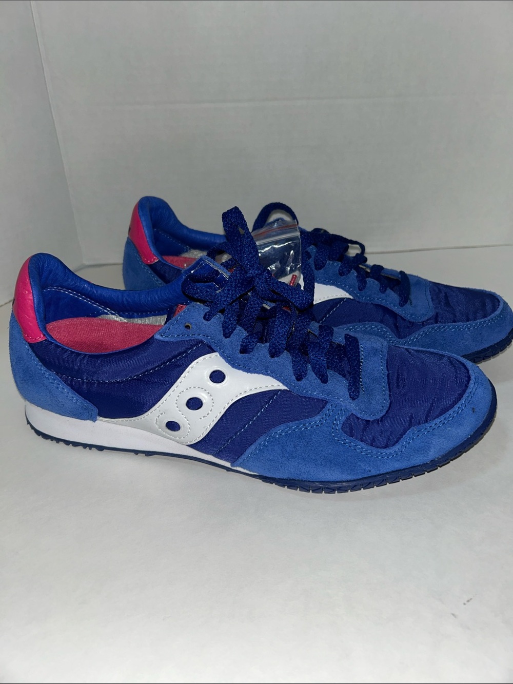 Saucony Blue and White Women's Sneakers with Pink Accents - Picture 2 of 10